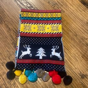 Reindeer scarf new